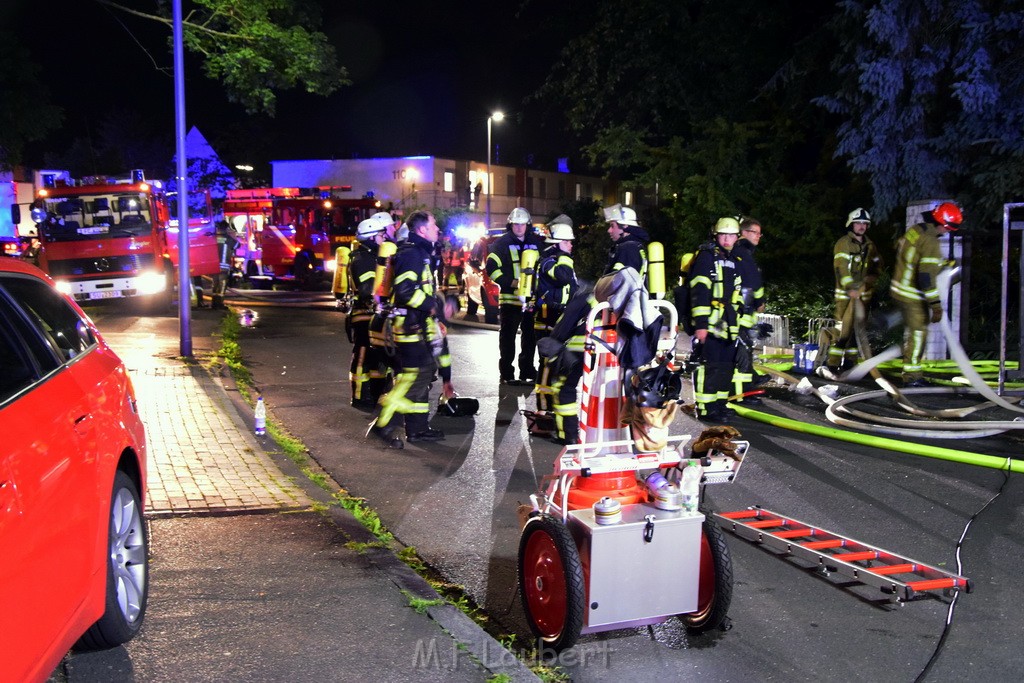 Grossfeuer Einfamilienhaus Siegburg Muehlengrabenstr P0294.JPG - Miklos Laubert